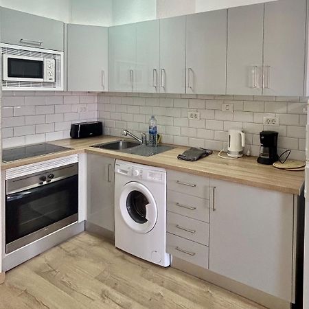 Lovely 1 Bed Apartment In Castle Harbour C108 Los Cristianos  Kültér fotó