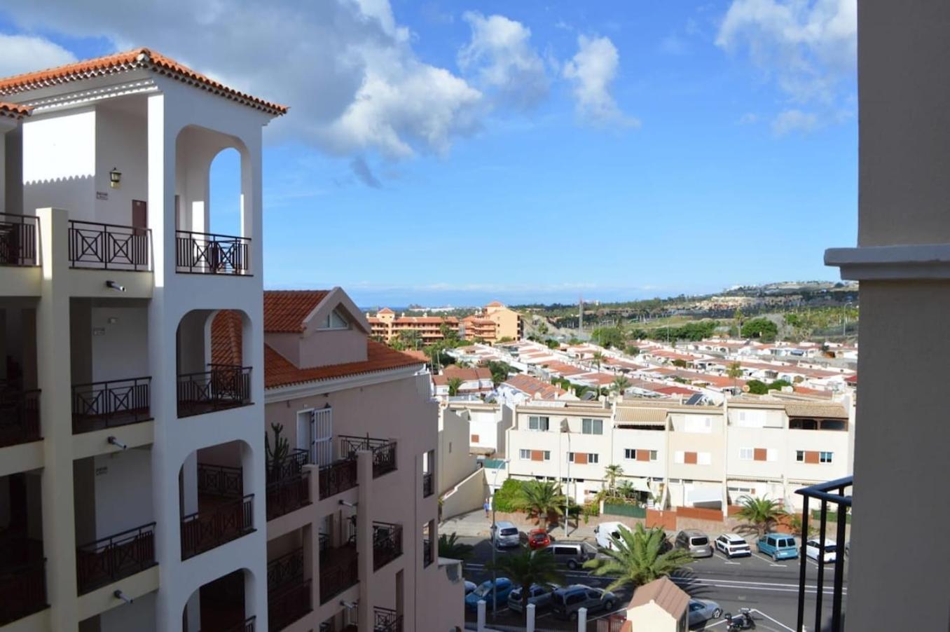 Lovely 1 Bed Apartment In Castle Harbour C108 Los Cristianos  Kültér fotó